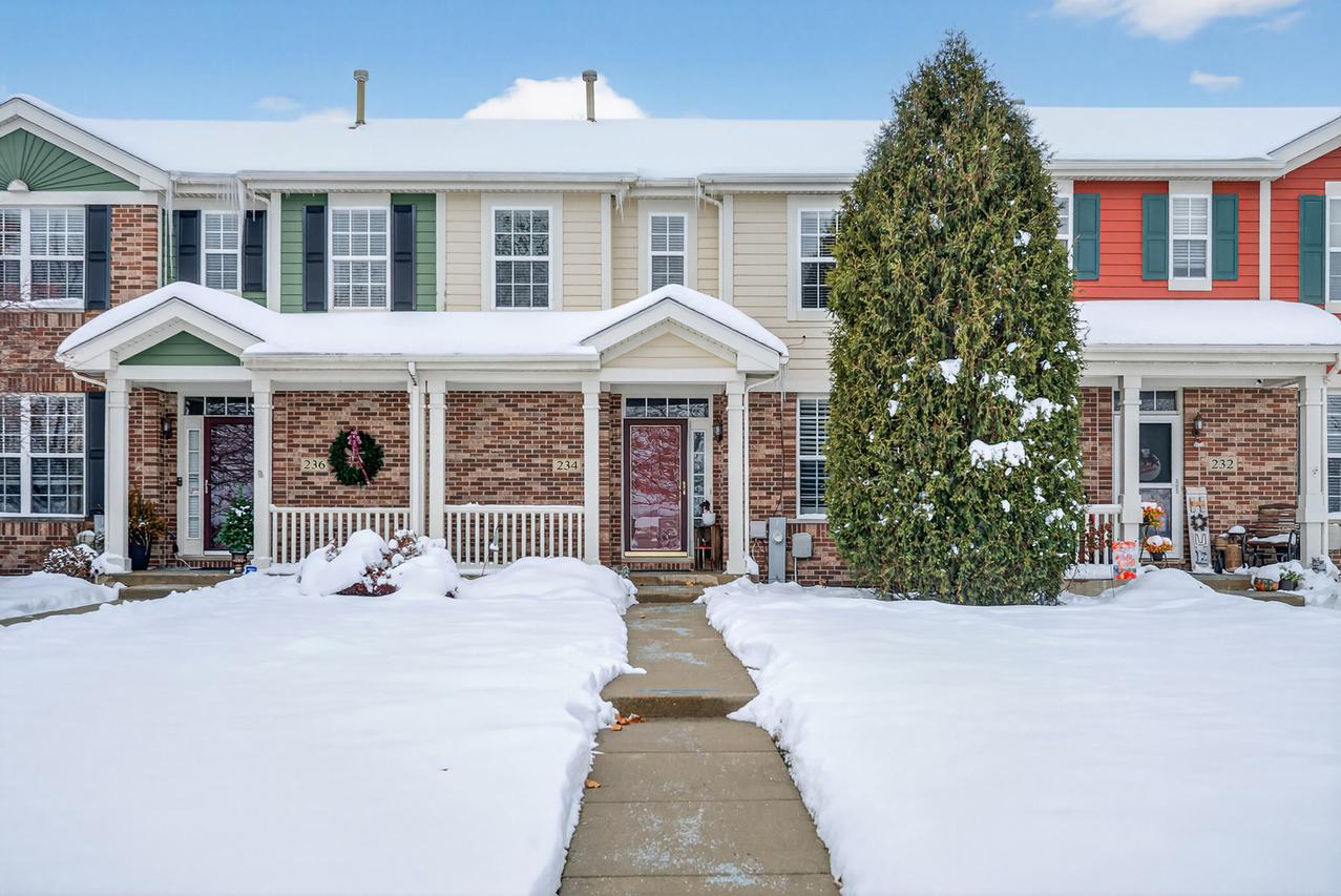 234 Longview Dr., Elgin, IL 60124