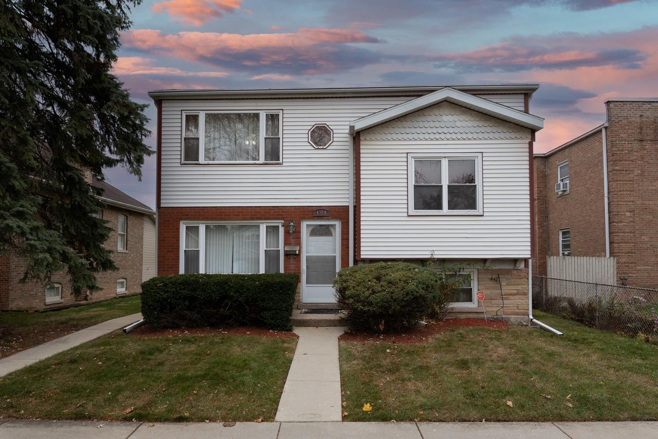 4304 Arthur Ave., Brookfield, IL 60513