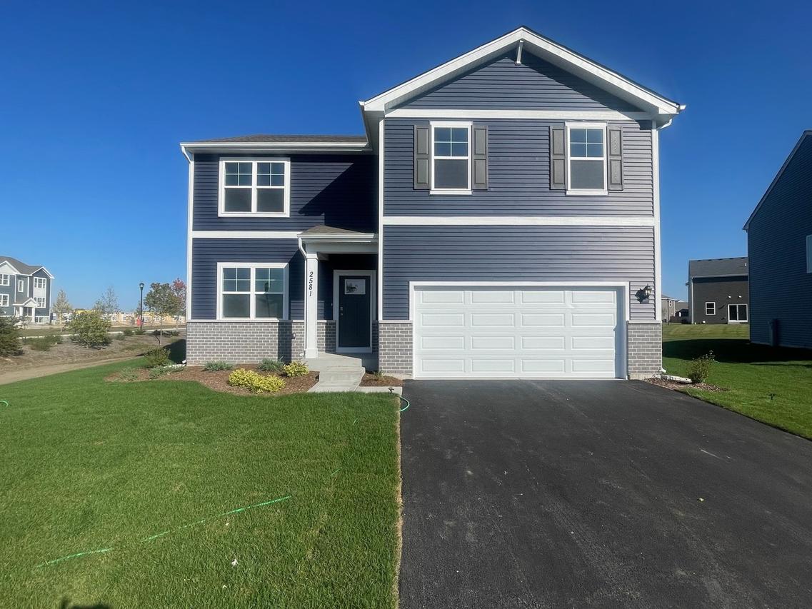 2581 Santa Fe Dr., Pingree Grove, IL 60140