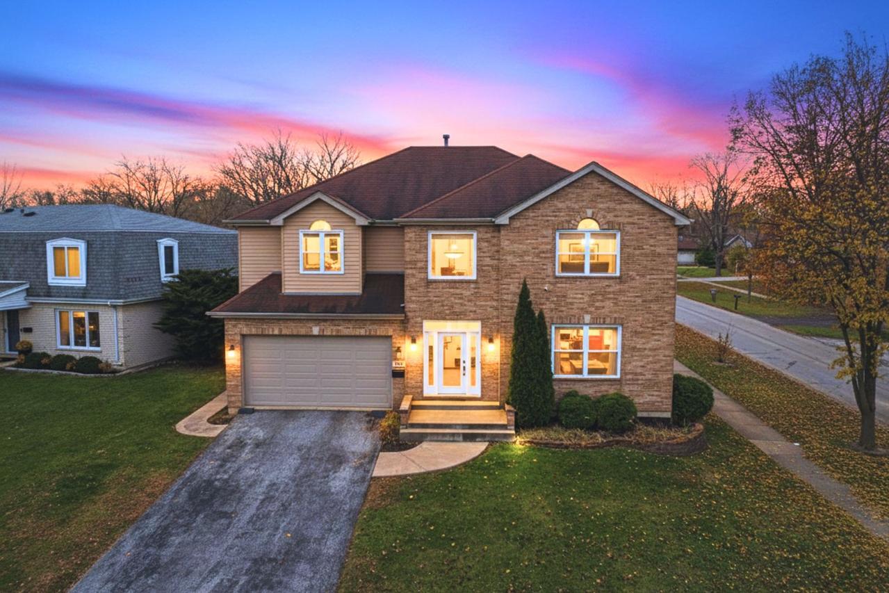 3742 Beech St., Flossmoor, IL 60422