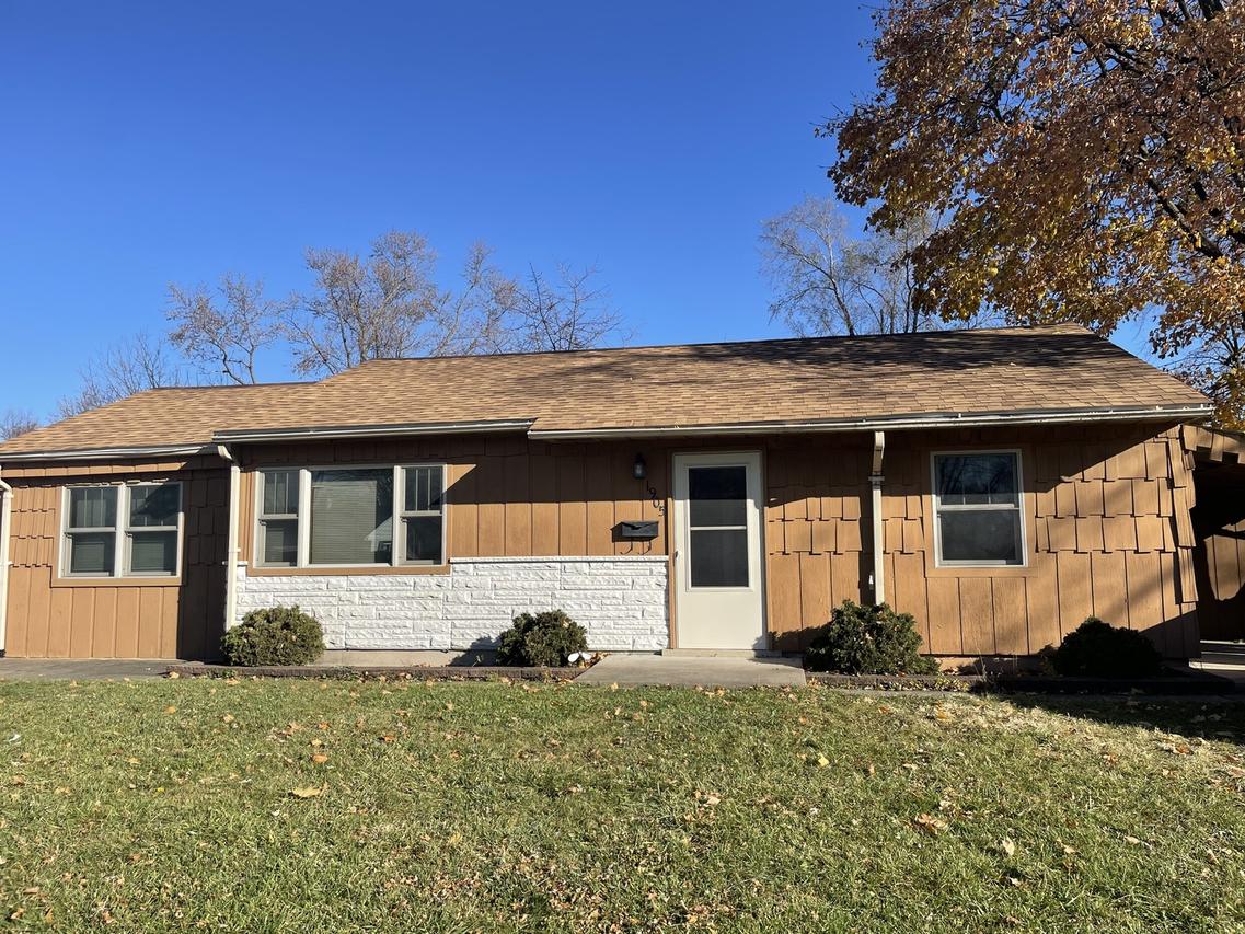1905 Innercircle Dr., Crest Hill, IL 60403