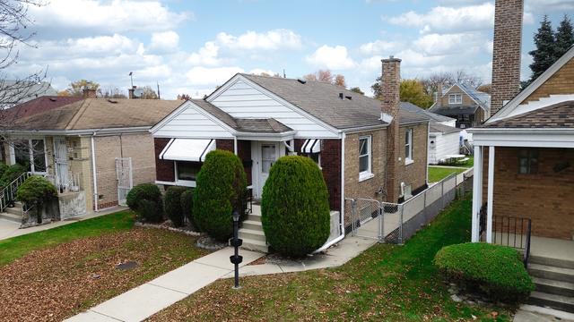 New Homes with Master Bedrooms on the 1st Floor That Attend Curie Metropolitan High School: November 22nd to November 28th