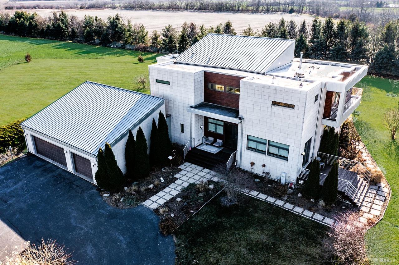 28525 S Yates Ave., Beecher, IL 60401