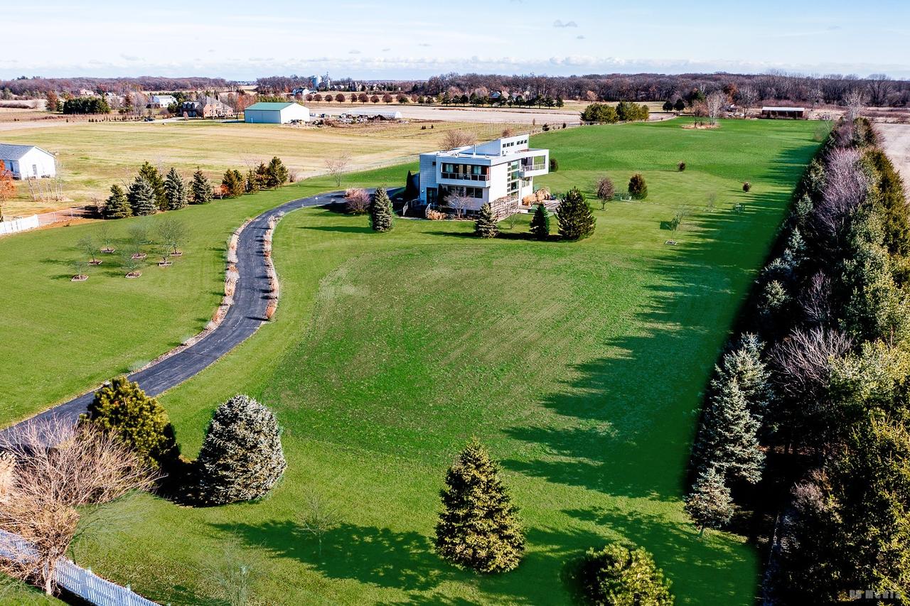 28525 S Yates Ave., Beecher, IL 60401