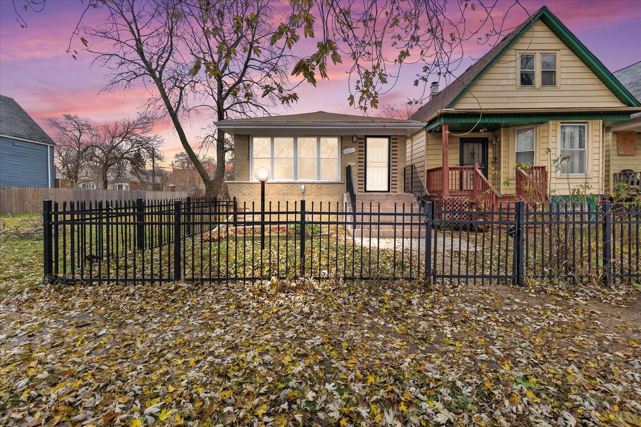 6831 S Winchester Ave., Chicago, IL 60636