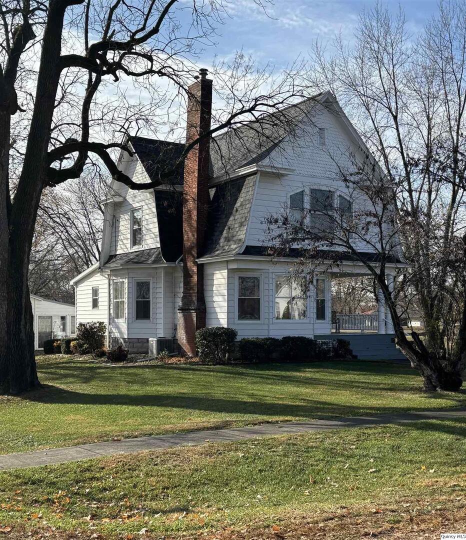 502 Albers St., Golden, IL 62339