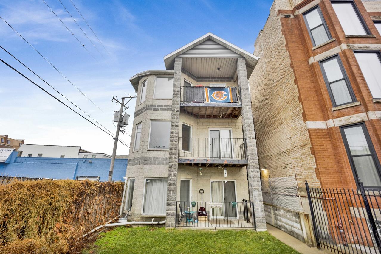 2413 W Polk St. #2, Chicago, IL 60612