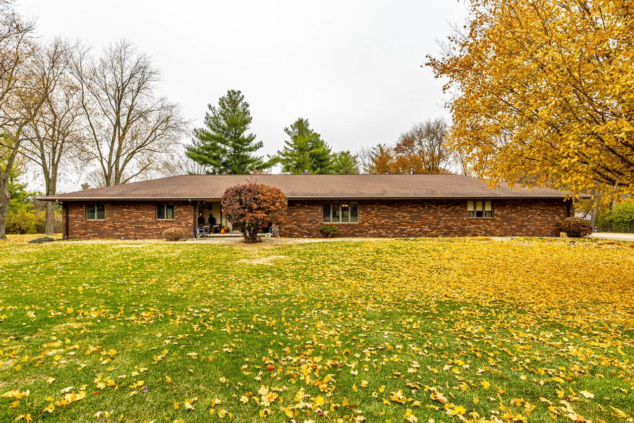 19051 Meander Way, Bloomington, IL 61705