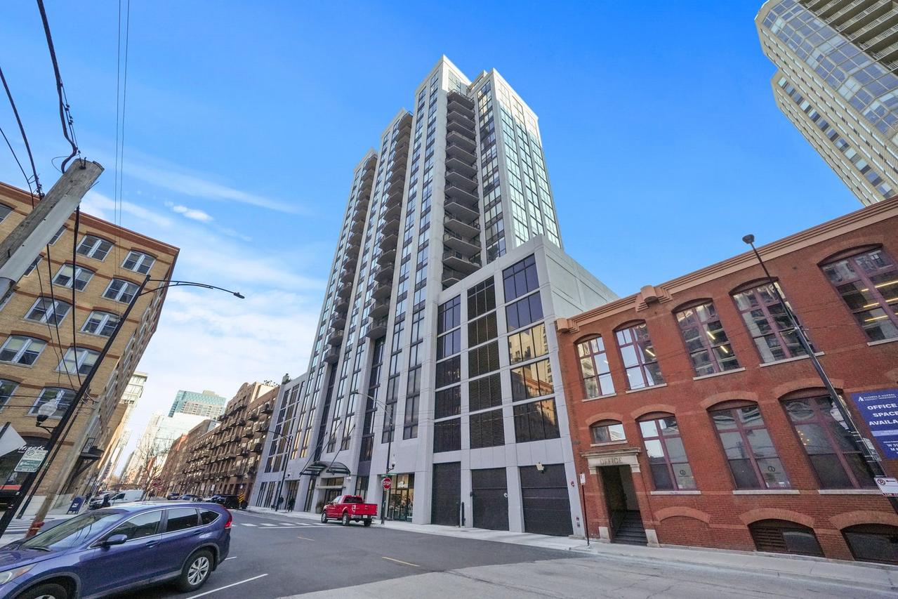 435 W Erie St. #1308, Chicago, IL 60654