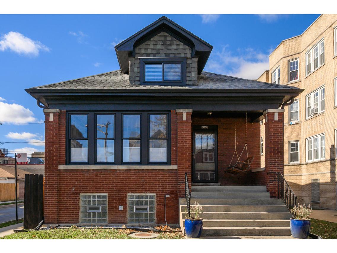 4500 N Harding Ave., Chicago, IL 60625