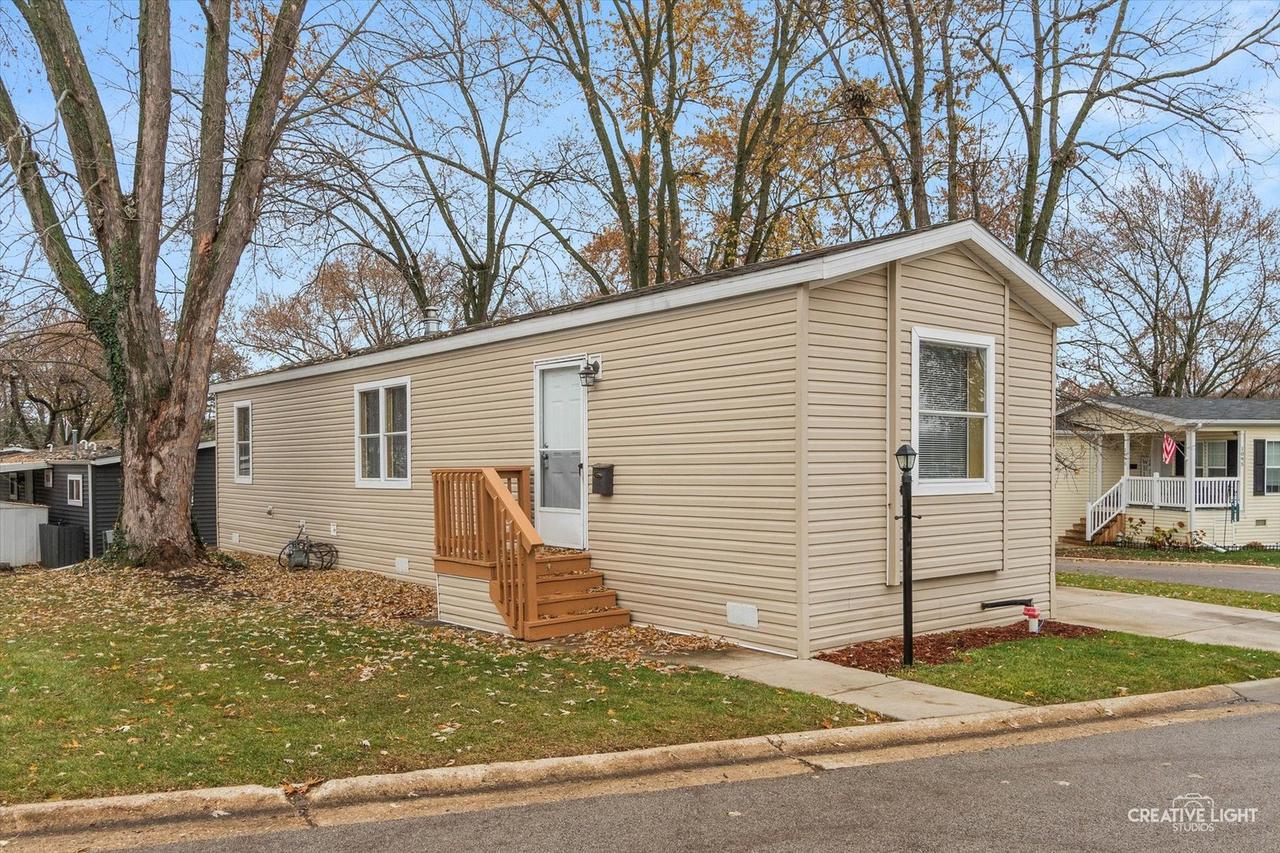 1101 Richard Rd., Elgin, IL 60123