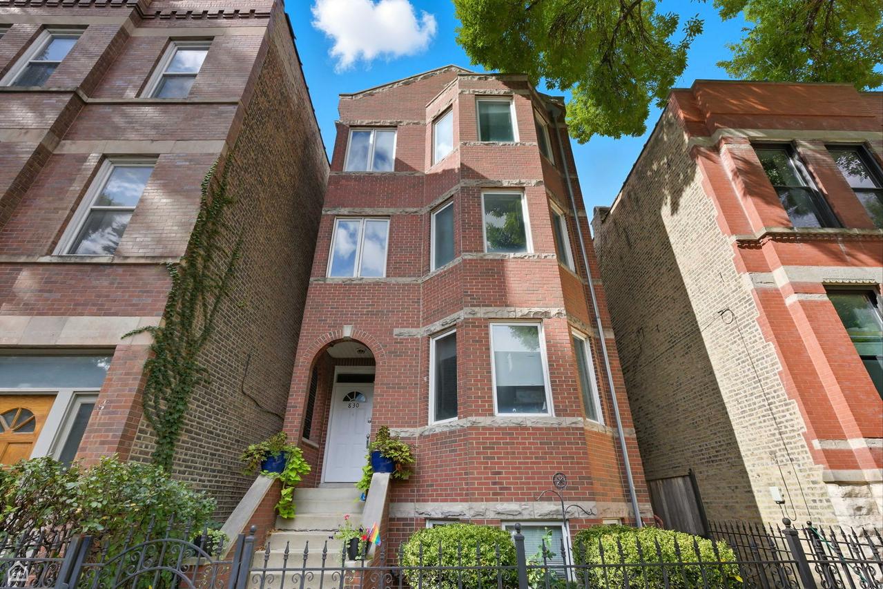 830 N Hermitage Ave. #2, Chicago, IL 60622