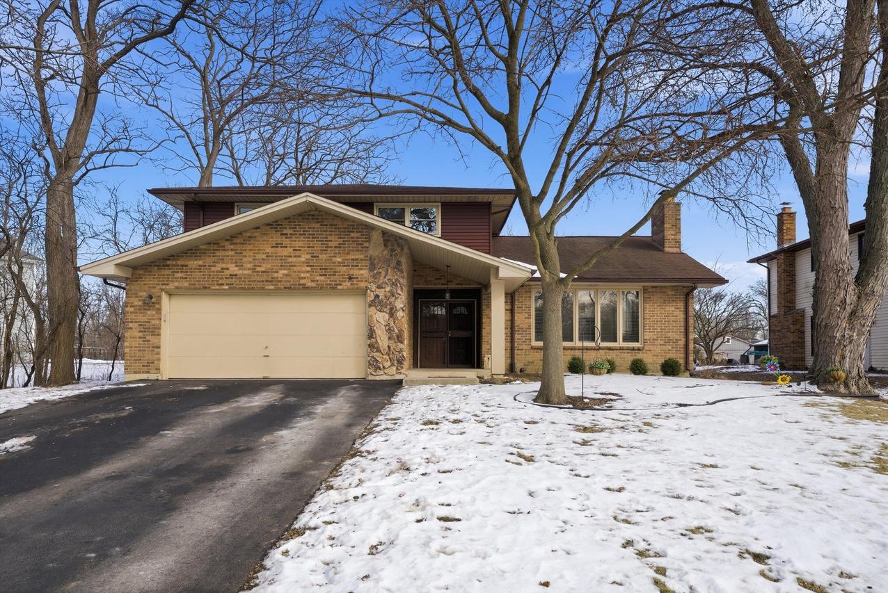 [Address Hidden by Seller], La Grange Highlands, IL 60525
