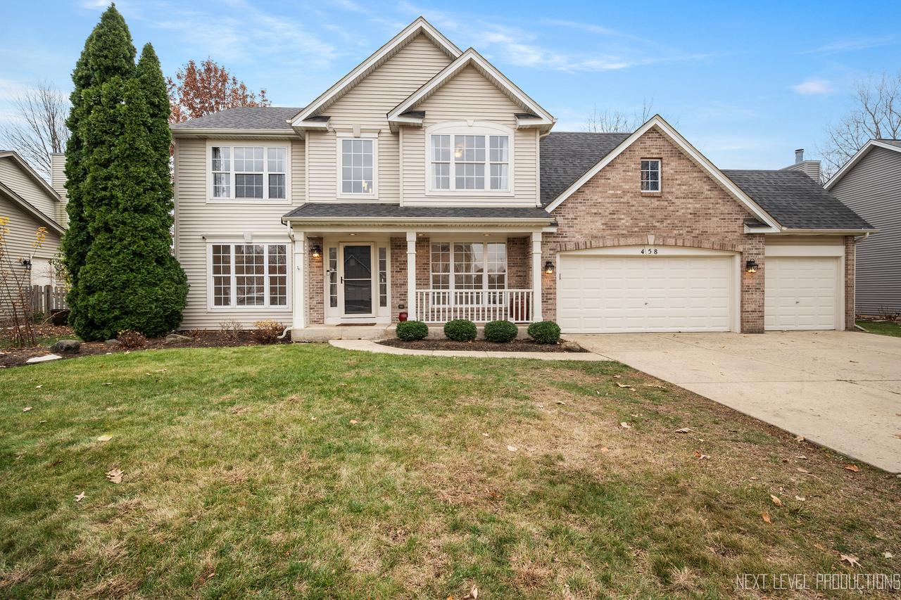 458 Greenview Ln., Oswego, IL 60543