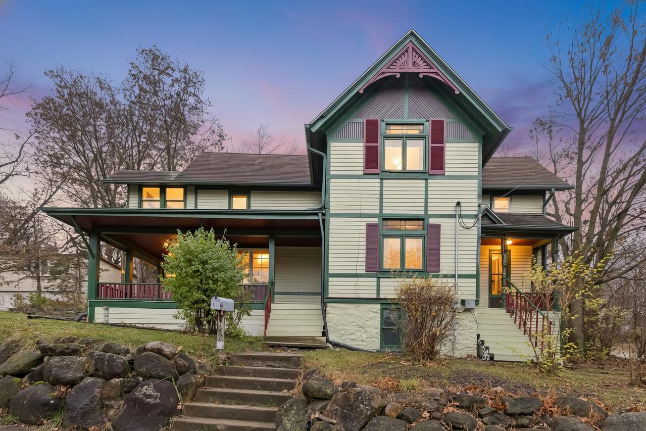 1611 Oakes Ave., Rockford, IL 61107