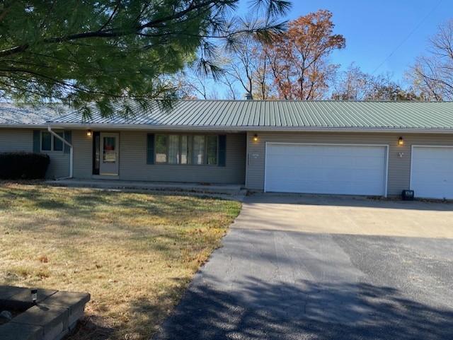 11357 Woody Walker Hill Rd., Mcnabb, IL 61335