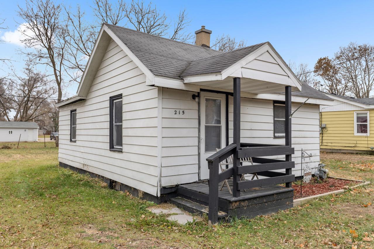215 S Moore St., South Beloit, IL 61080