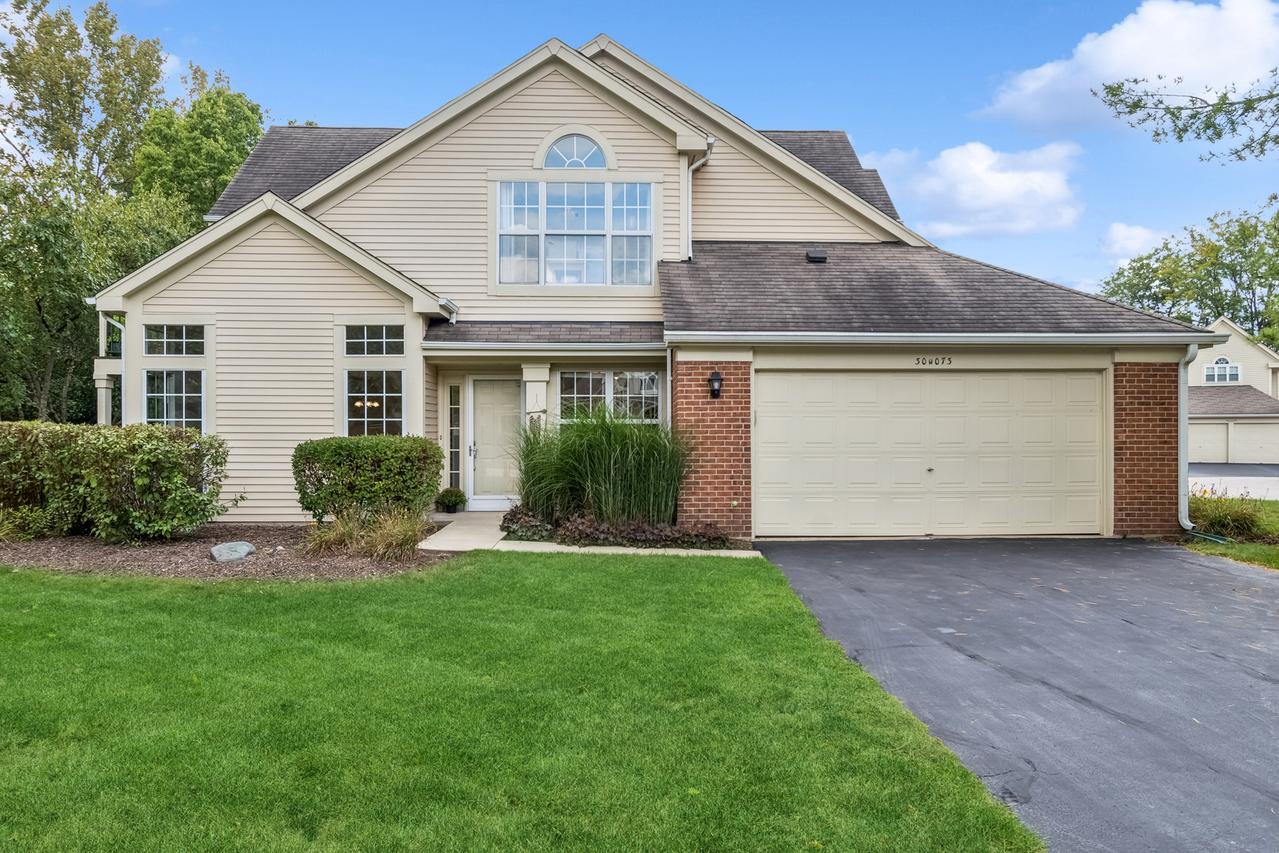 30W073 Penny Ln., Warrenville, IL 60555