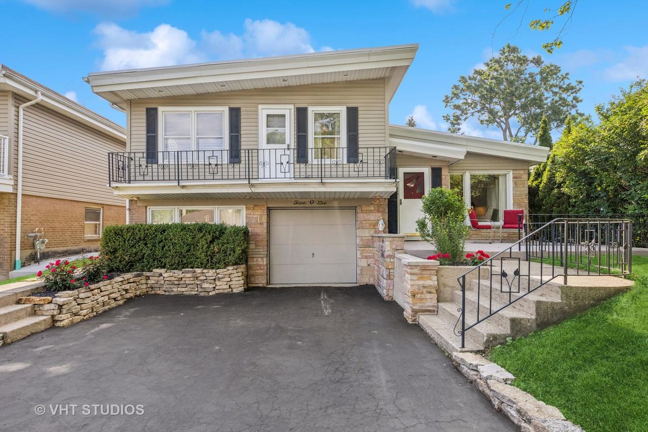 506 S Charleton St., Willow Springs, IL 60480