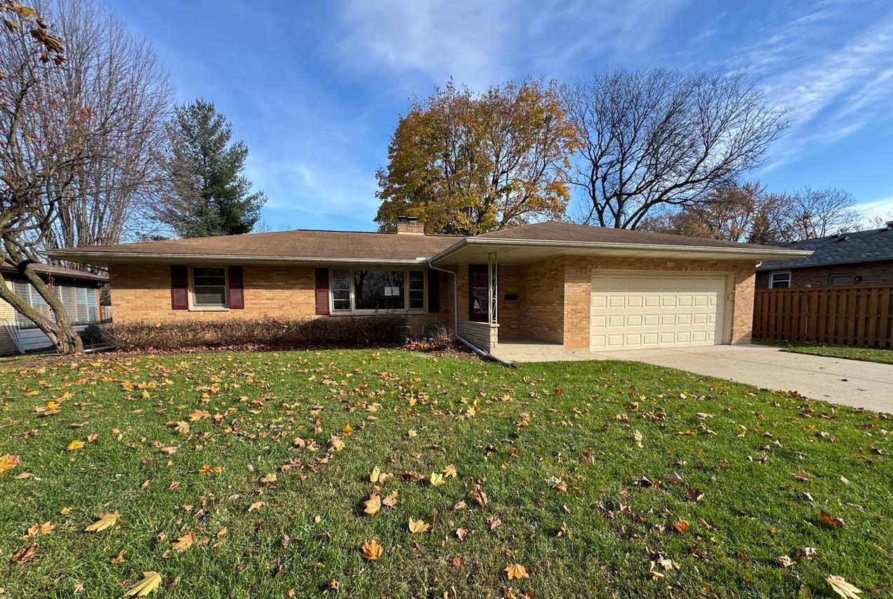 [Address Hidden by Seller], East Dundee, IL 60118