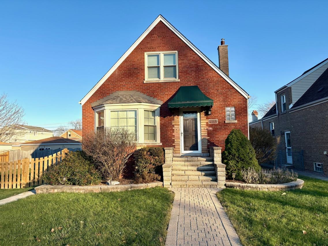 10223 S Spaulding Ave., Evergreen Park, IL 60805