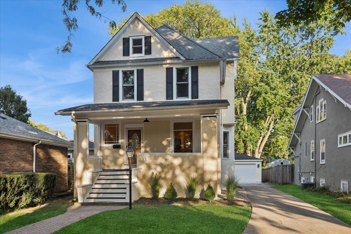 133 Ashland Ave., River Forest, IL 60305