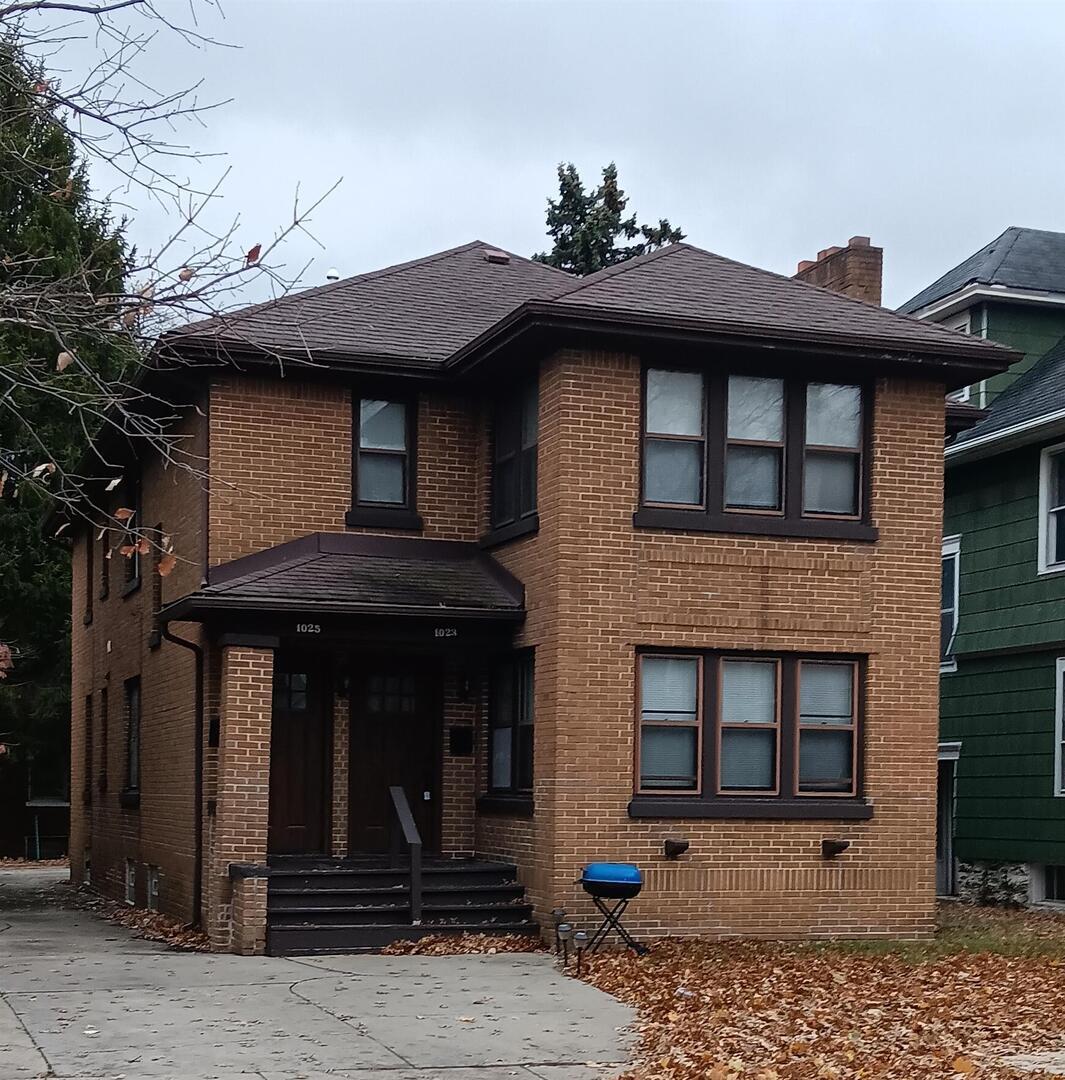 1023 N Court St., Rockford, IL 61103