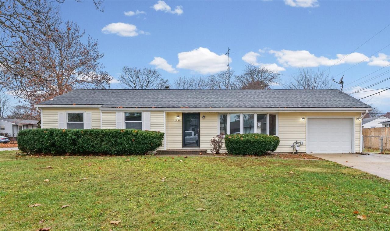 1821 Alder Ln., Champaign, IL 61821