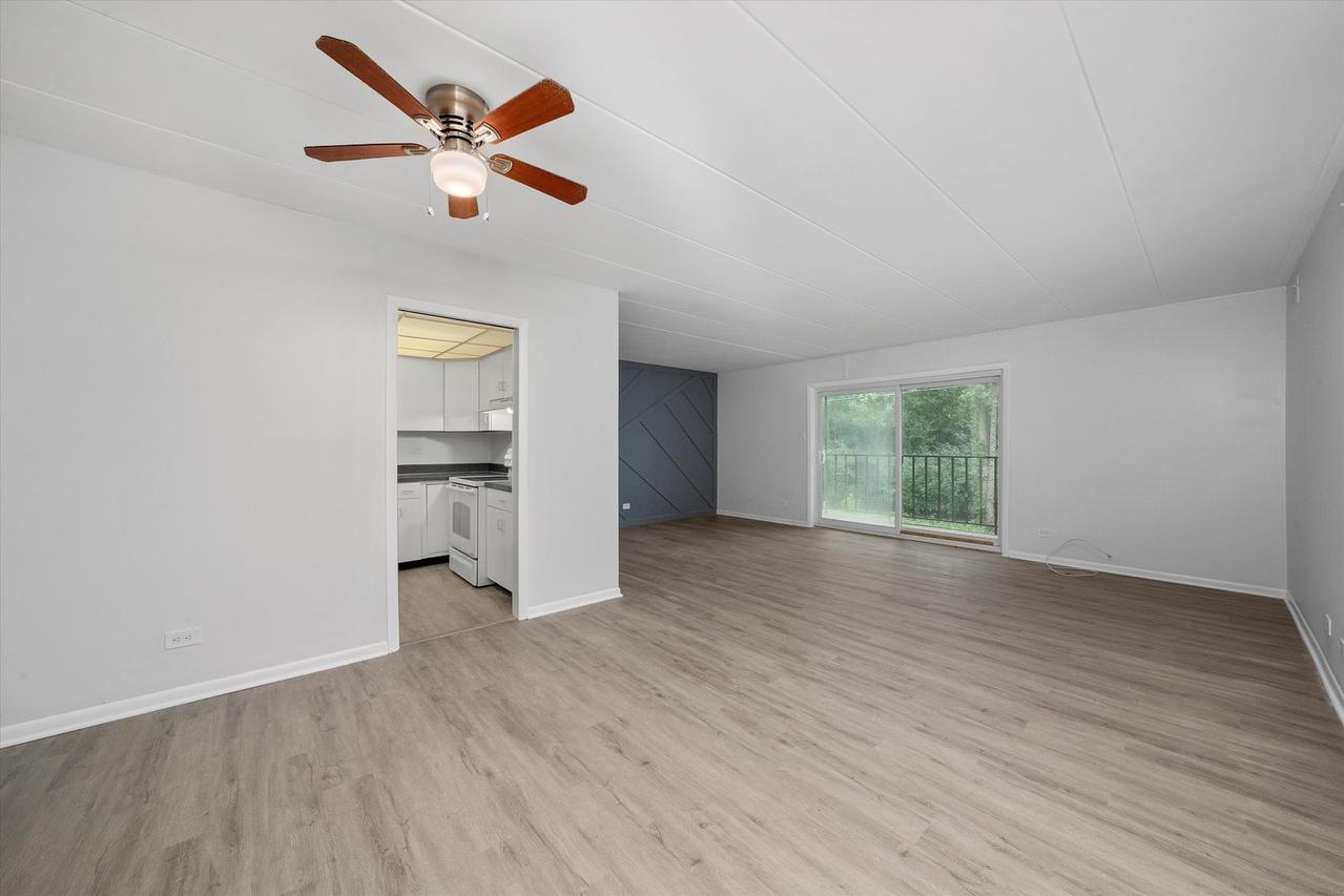 2807 Willow Rd. #103, Homewood, IL 60430