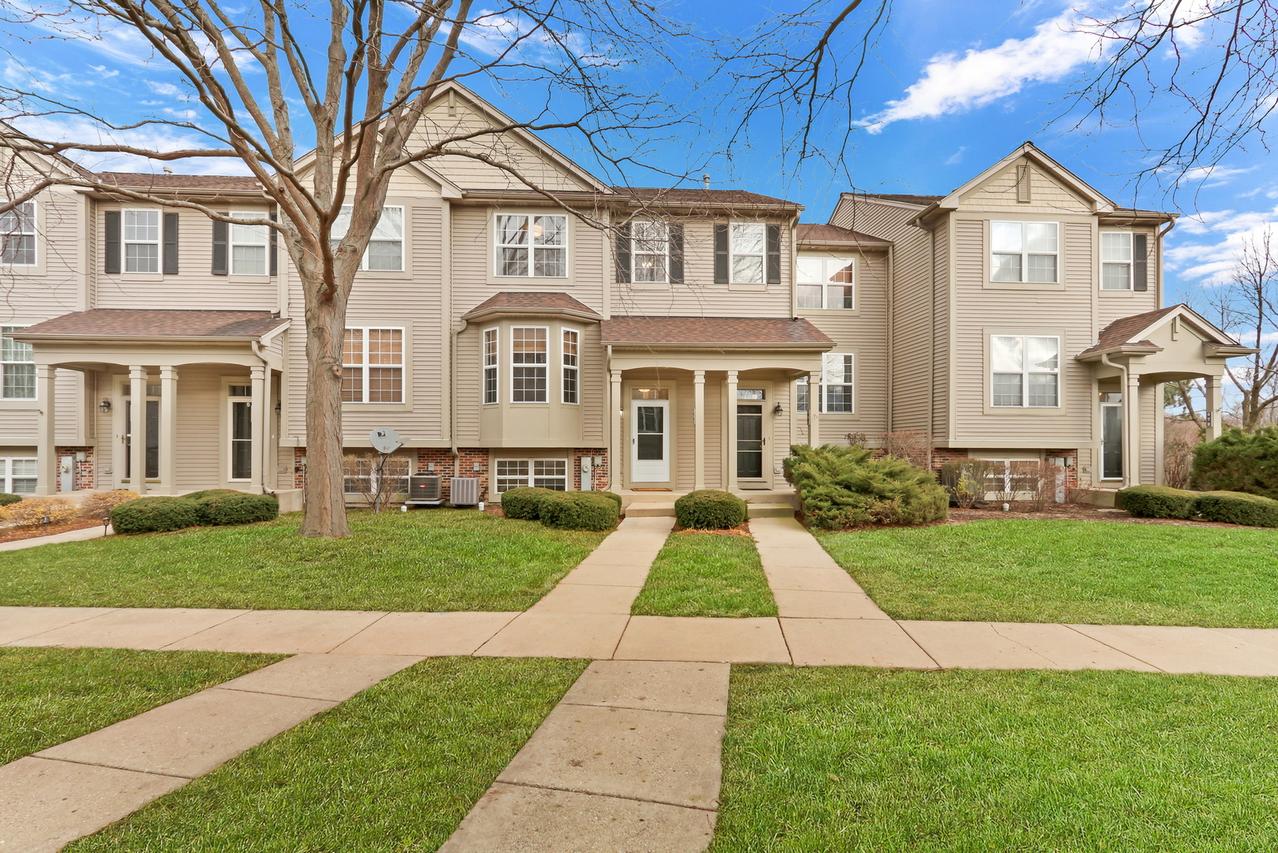 983 Ellsworth Dr., Grayslake, IL 60030