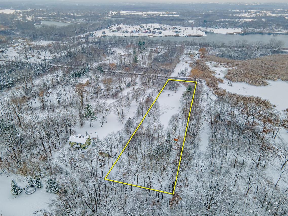 1818 Highwood Rd., Mchenry, IL 60050