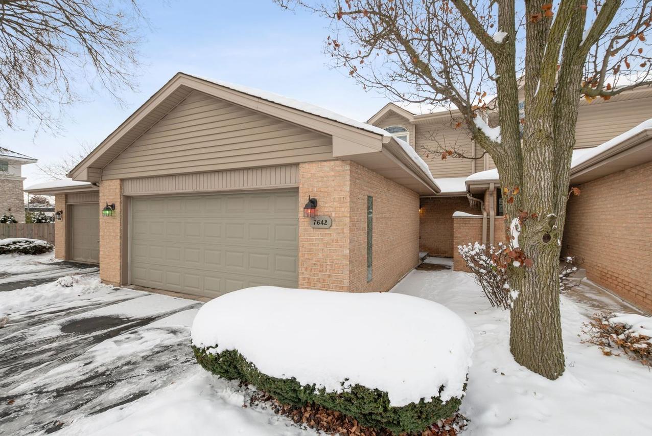 7642 W 158th Ct., Orland Park, IL 60462
