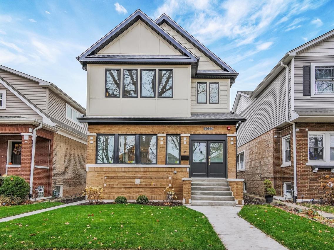 1215 N Taylor Ave., Oak Park, IL 60302