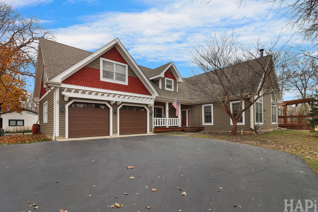 2837 Jackson Dr., Arlington Heights, IL 60004