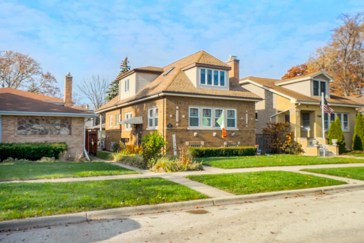 8538 Mason Ave., Morton Grove, IL 60053