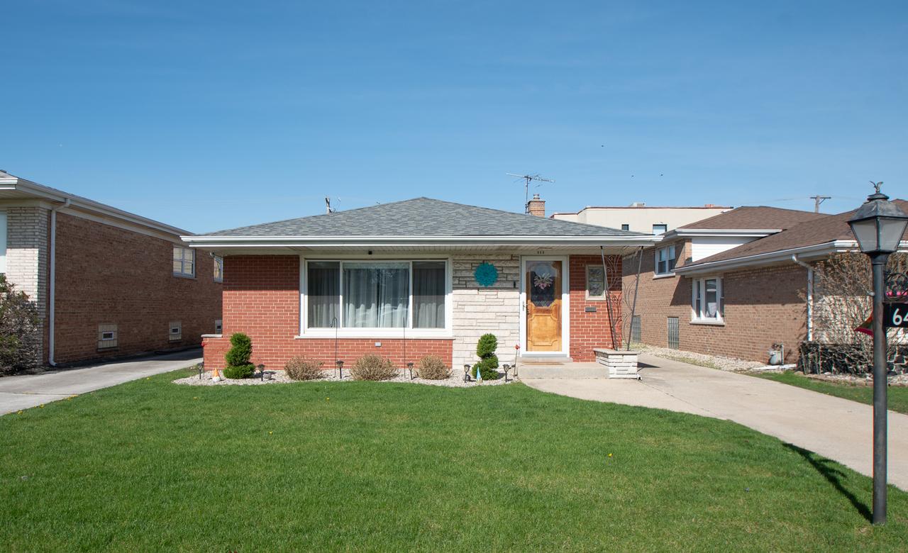 648 Saginaw Ave., Calumet City, IL 60409