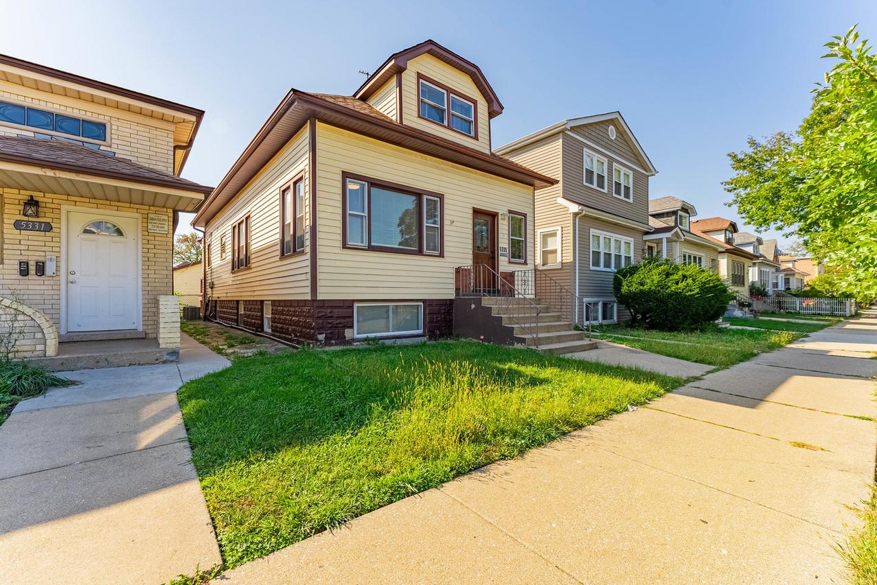 5335 W Barry Ave., Chicago, IL 60641