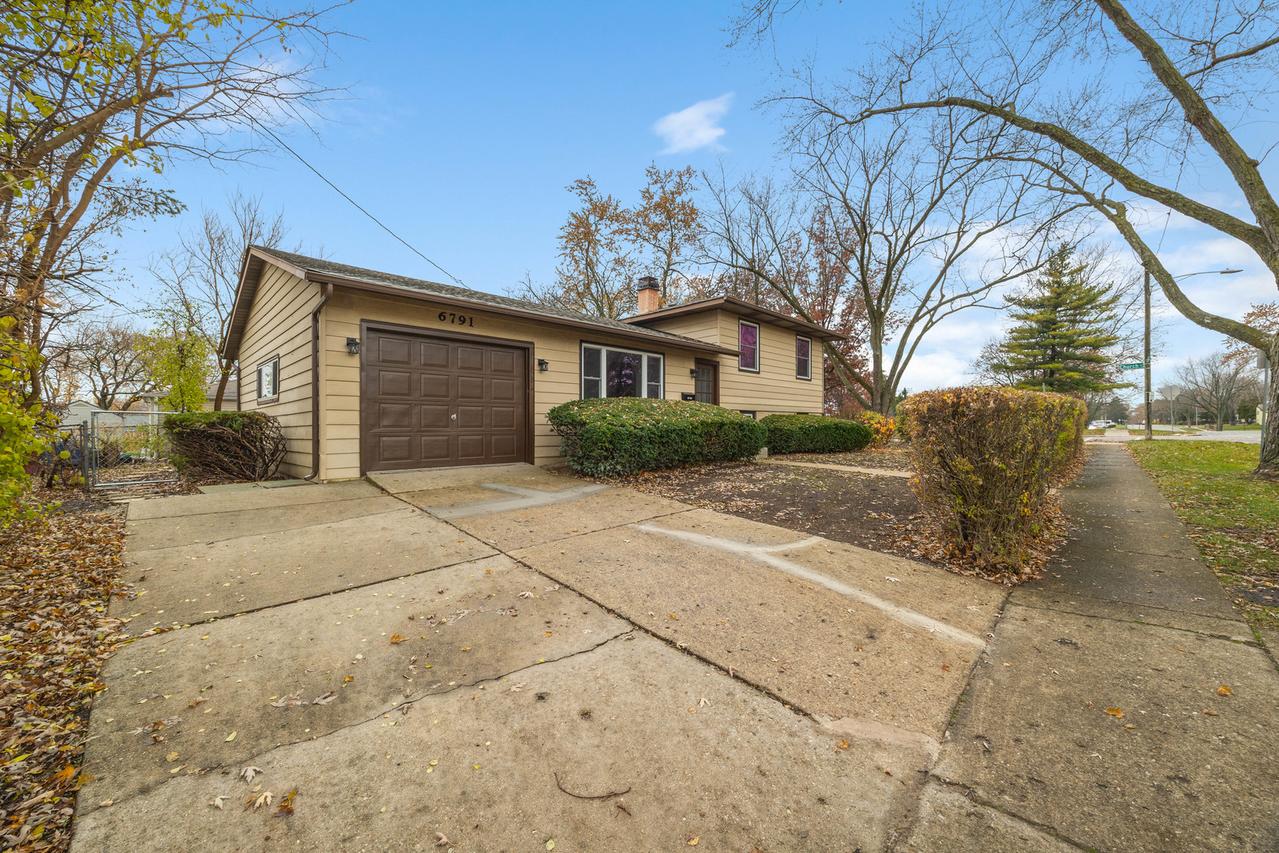 6791 Church St., Hanover Park, IL 60133