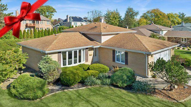 1614 Holly Ave., Darien, IL 60561