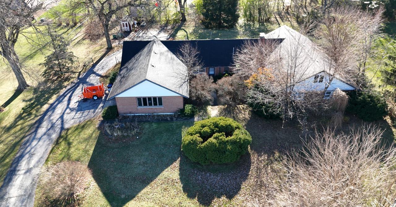 8035 Pluskota Dr., Orland Park, IL 60462