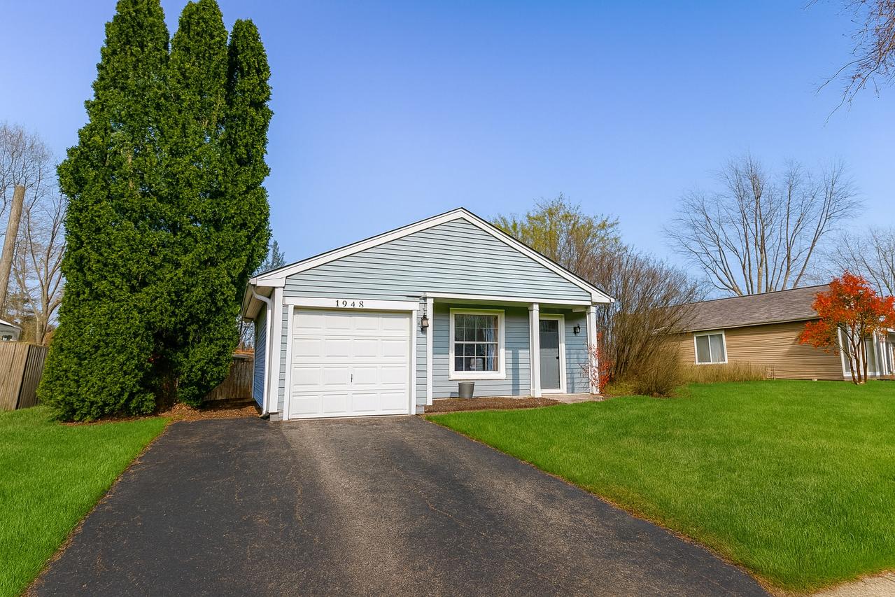 1948 Navarone Dr., Naperville, IL 60565