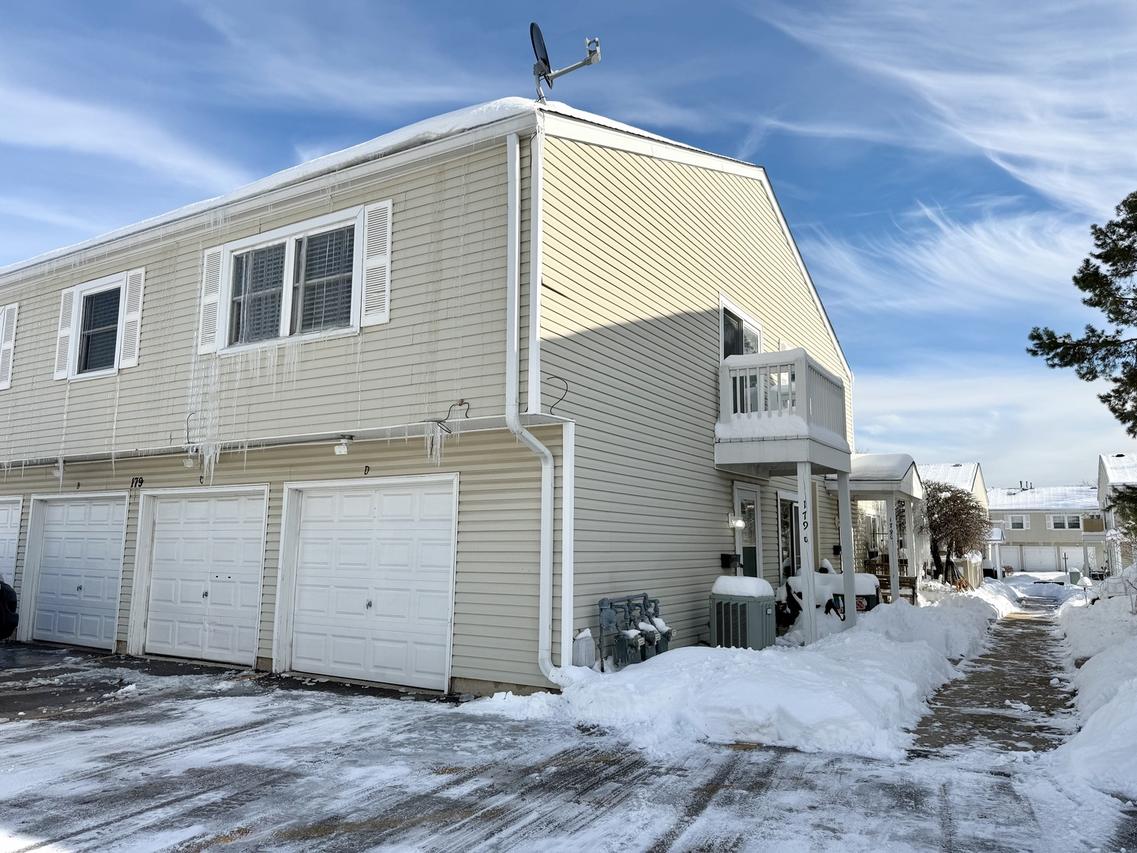179 Rita Ct. #D, Bartlett, IL 60103