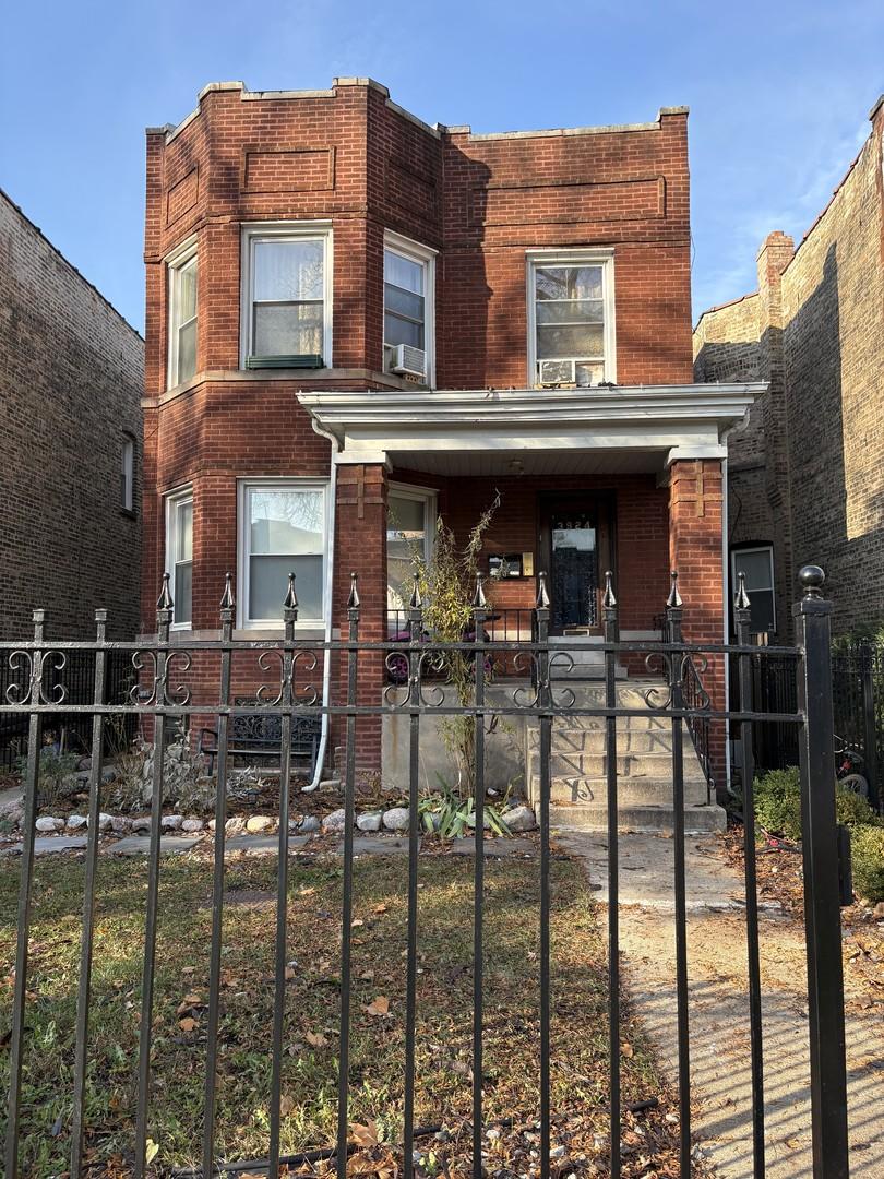 3924 N Sawyer Ave., Chicago, IL 60618