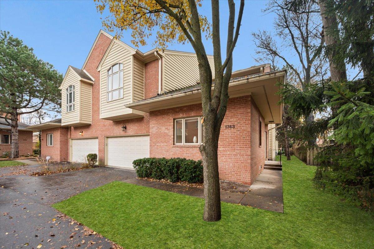1743 Melise Dr., Glenview, IL 60025