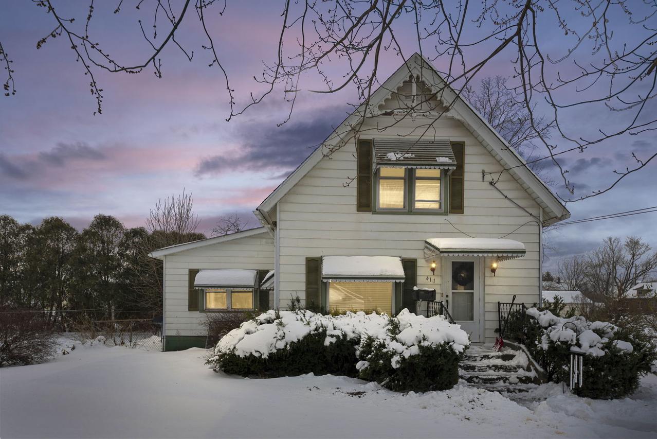 411 E 5th St., Momence, IL 60954