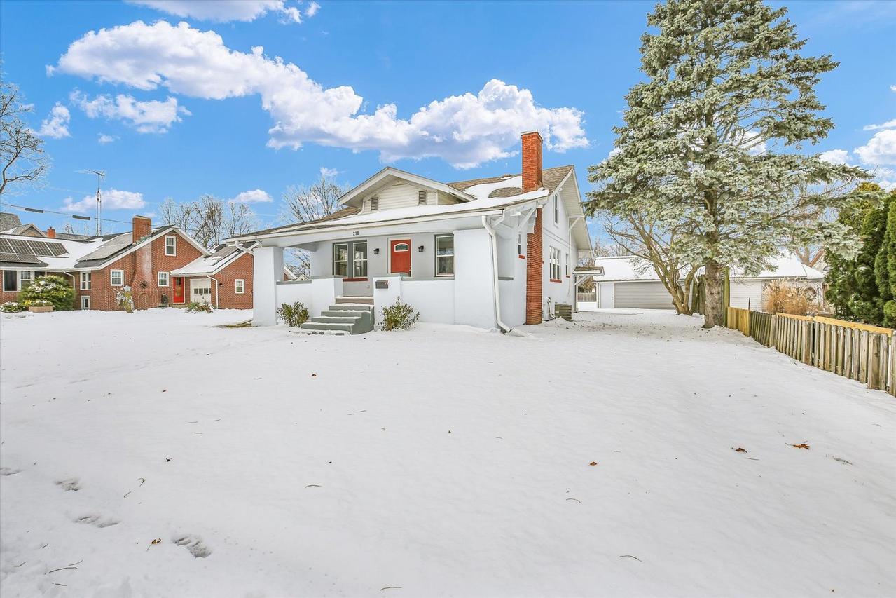 210 E Newkirk St., Tuscola, IL 61953