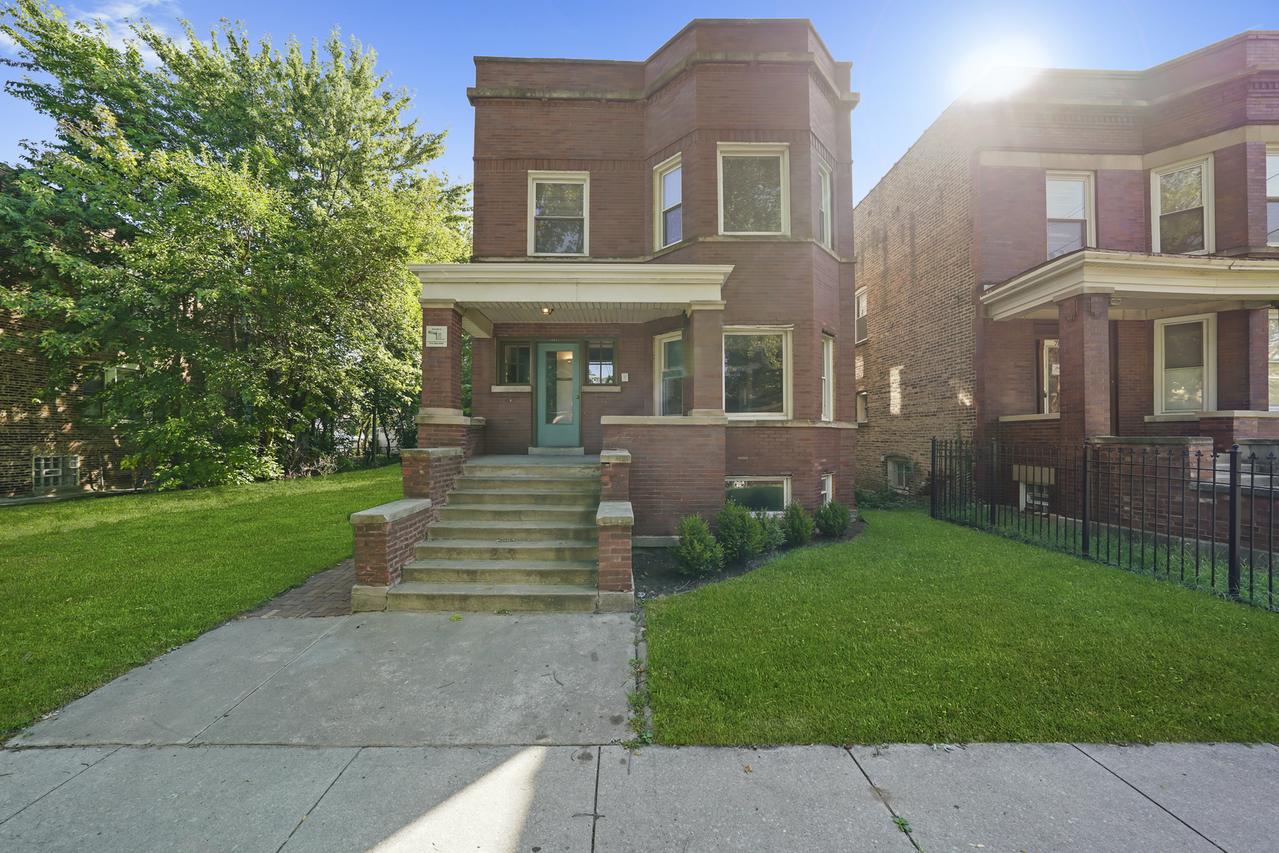 7841 S Burnham Ave., Chicago, IL 60649