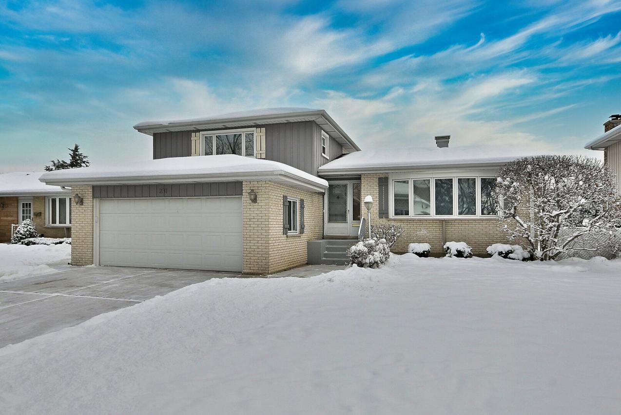 231 N Flora Pkwy., Addison, IL 60101