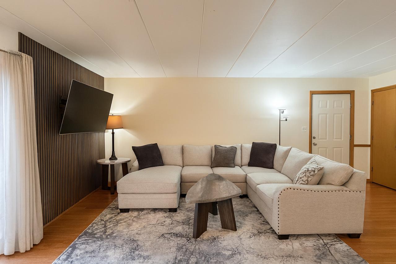 9250 Beloit Ave. #104, Bridgeview, IL 60455