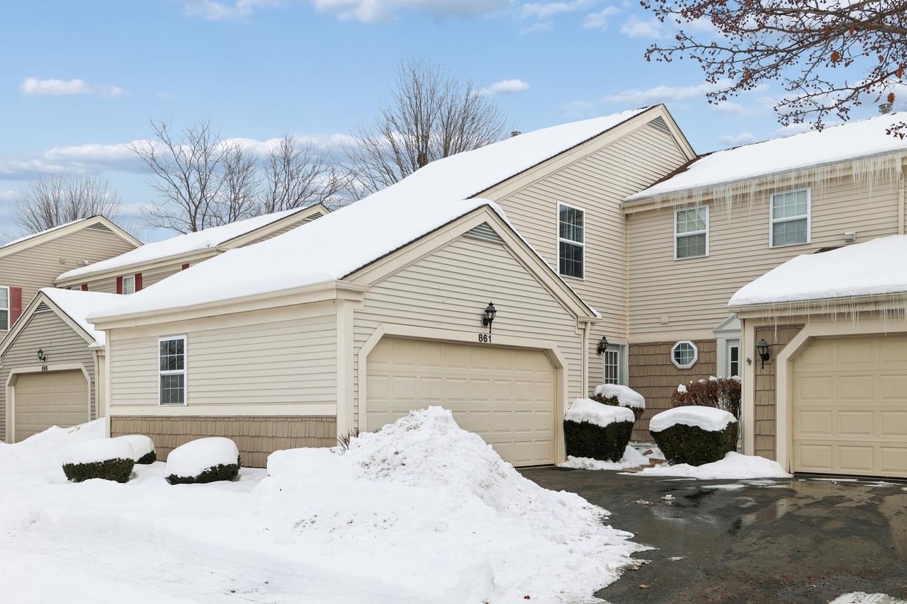 861 Village Cir., Marengo, IL 60152